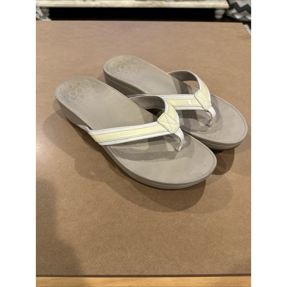 Vionic High Tide Platform Wedge Sandals Womens Size 11. Great Condition